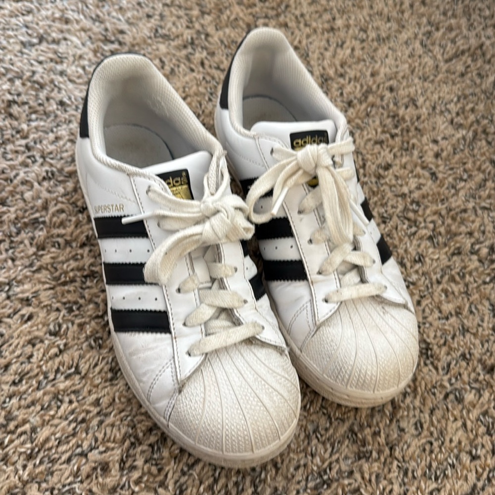Adidas Superstar Sneakers